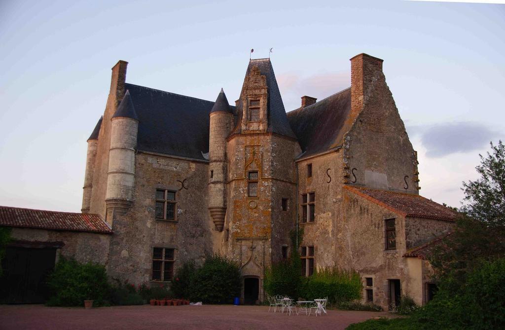 Отель Chateau De Vermette La Chapelle-Gaudin Экстерьер фото